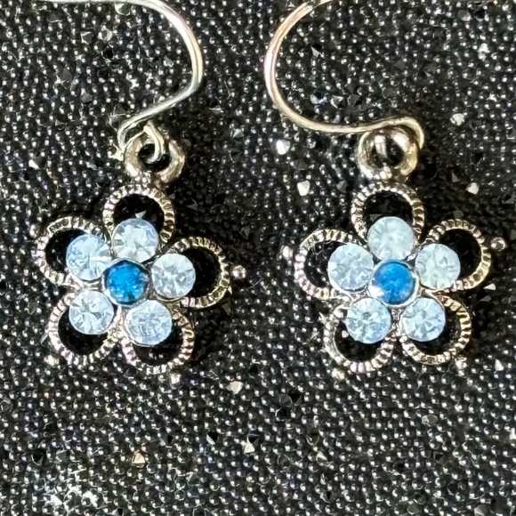 Bitter Sweet Flower Earrings (NWOT) - Picture 3 of 5